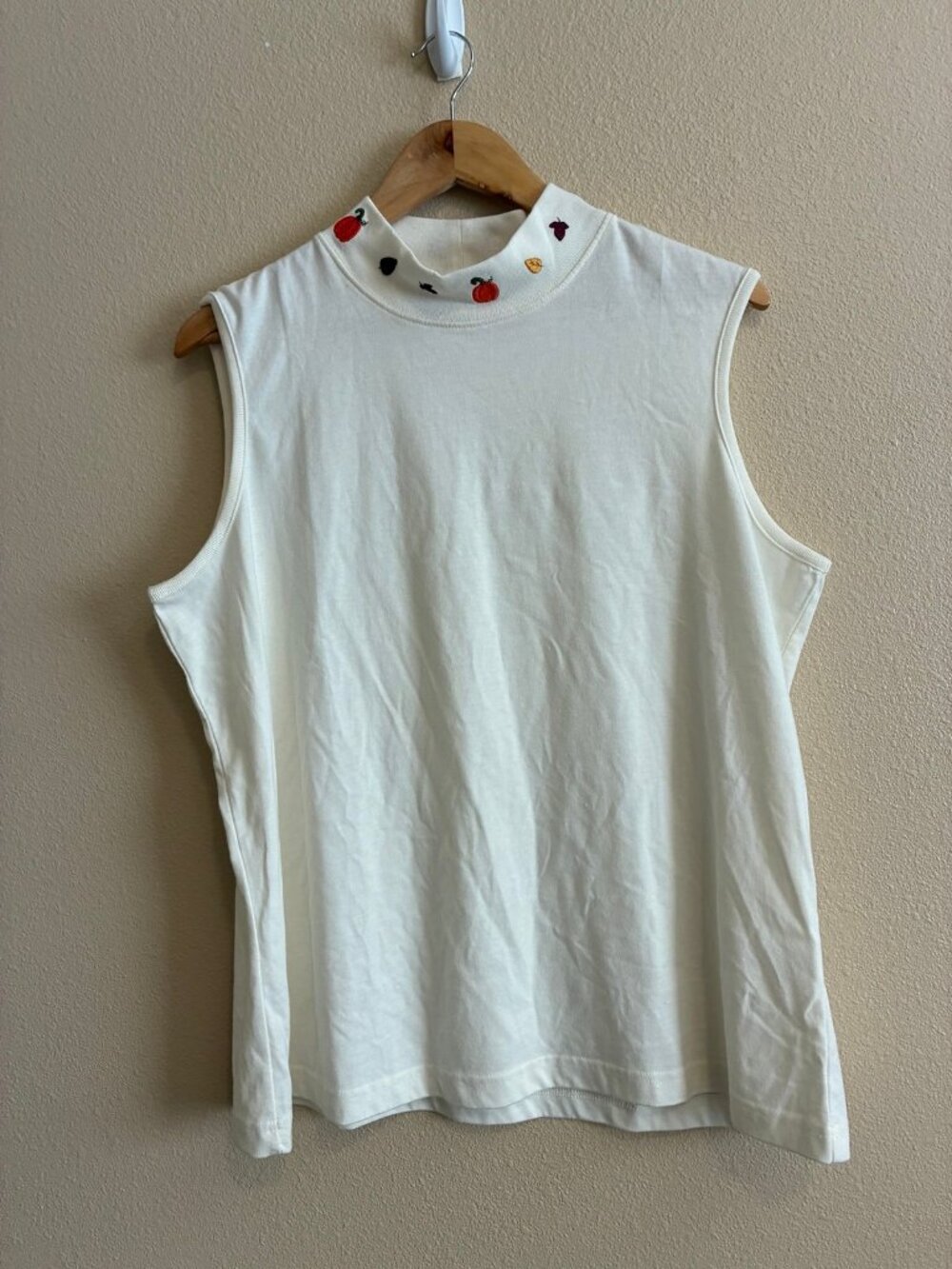 Vintage CJ Banks Women's Plus Size Cream Fall Pumpkin Turtleneck Top 2x